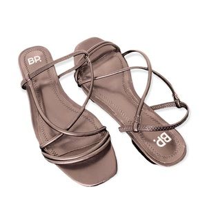 B P. Black flat sandals for women with crossed straps size 7 .